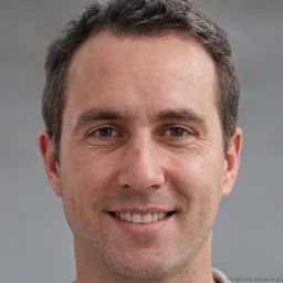 Tariq Nasser, fitness coach who bought real Instagram likes from BoostPals, 5,556% like growth