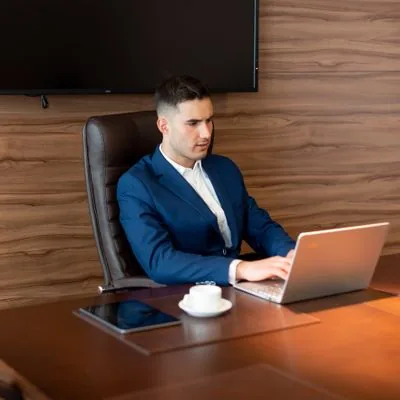 Tomas Nowak, finance educator who bought real YouTube watch hours from BoostPals, 32% growth