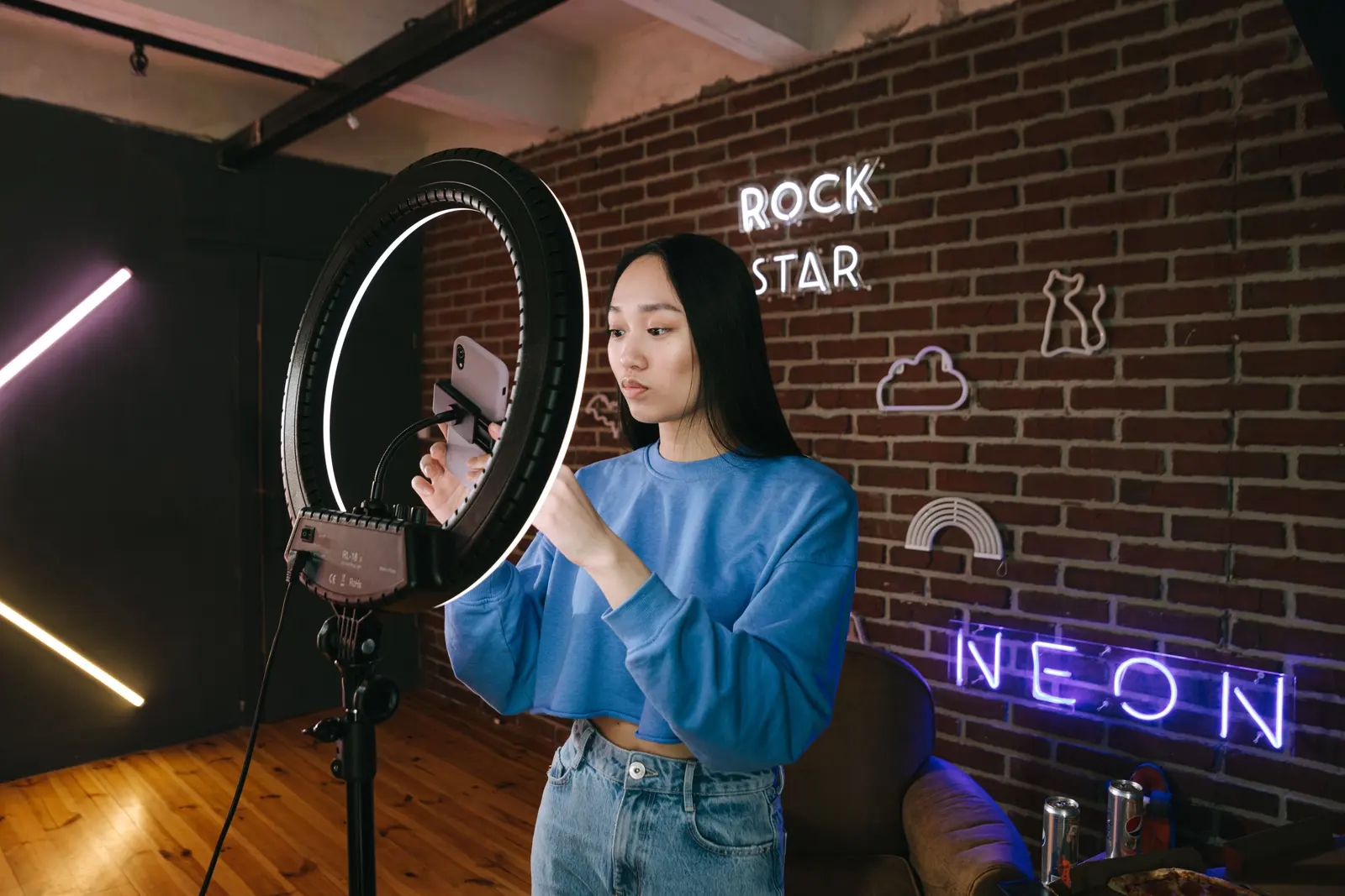 How to book a buy Instagram engagement package with a public link, no password